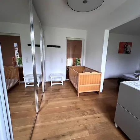 Moderne Familienfreundliche Garten-maisonette *